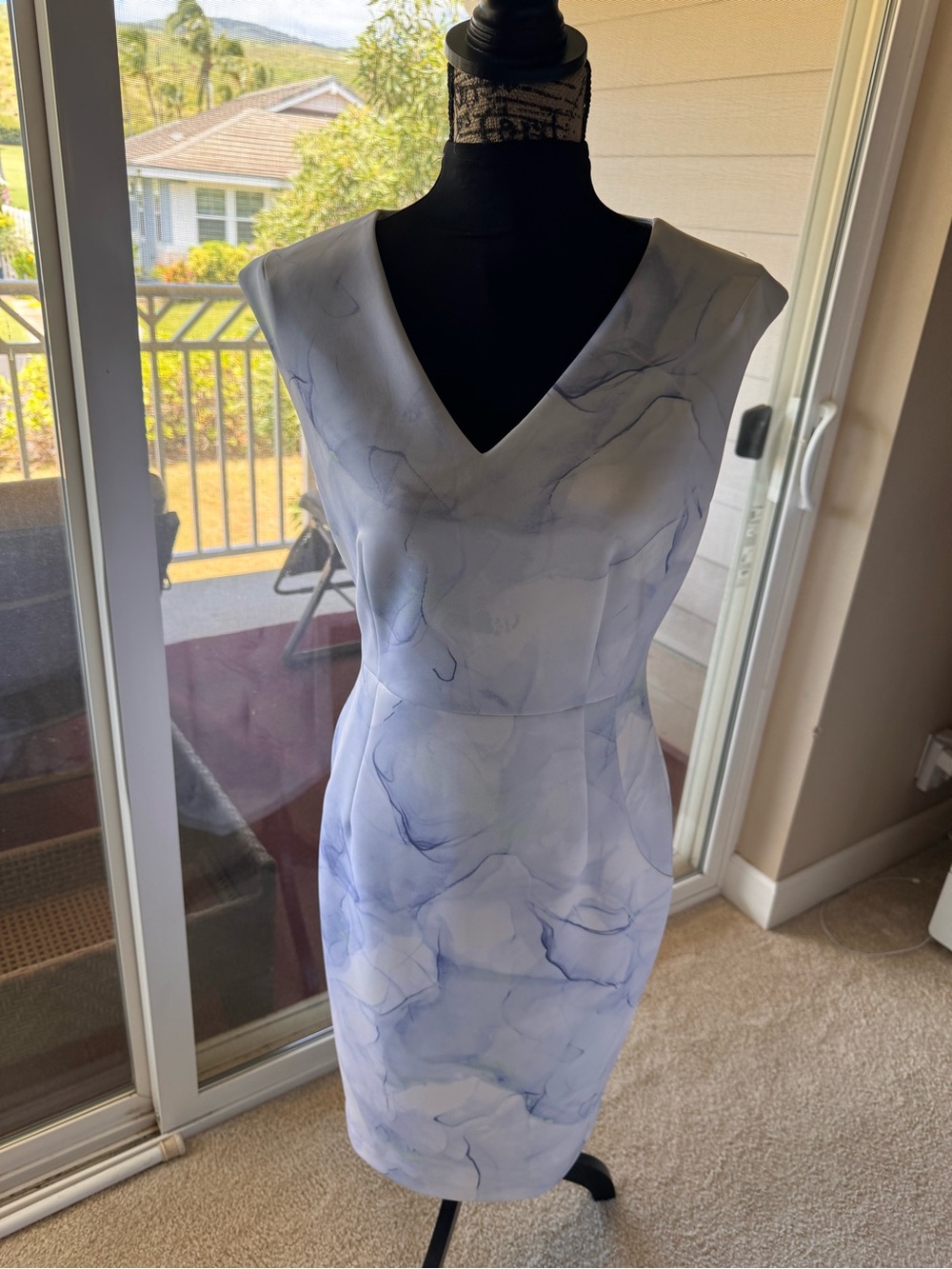 Calvin Klein Light Blue Marble V-Neck Sheath Dress